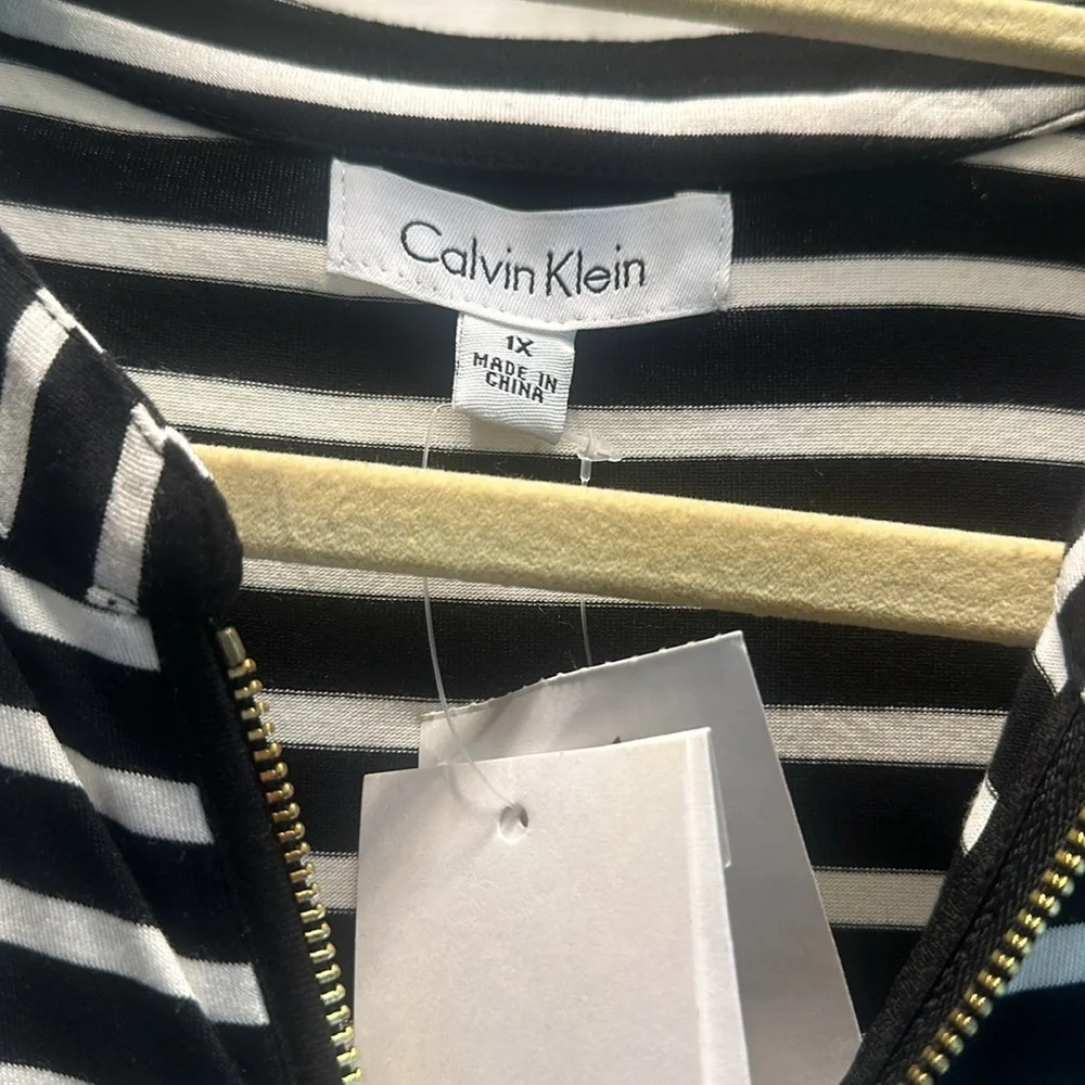 Top - Picture 4 of 5